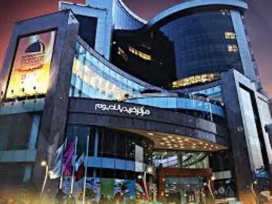 فروشنده خانم|استخدام بازاریابی و فروش|تهران, محمودیه|دیوار