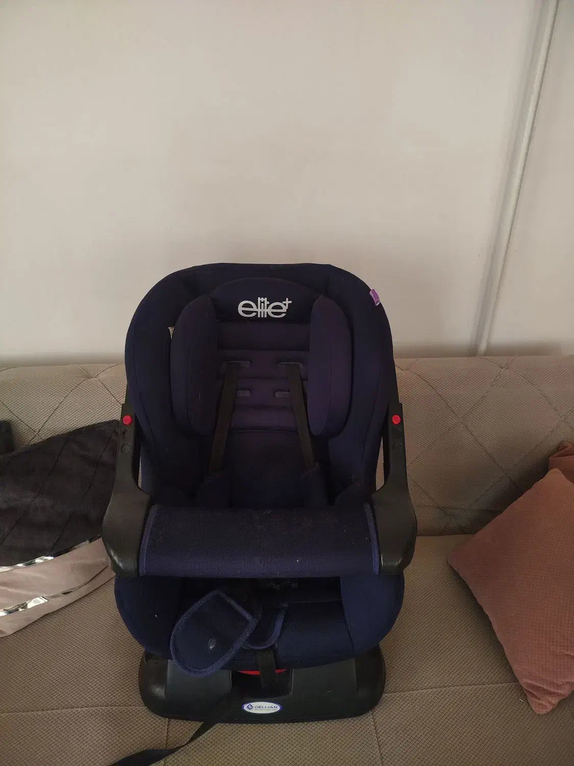 صندلی ماشین دلیجان درحدنو|تخت و صندلی بچه|سرپل ذهاب, |دیوار