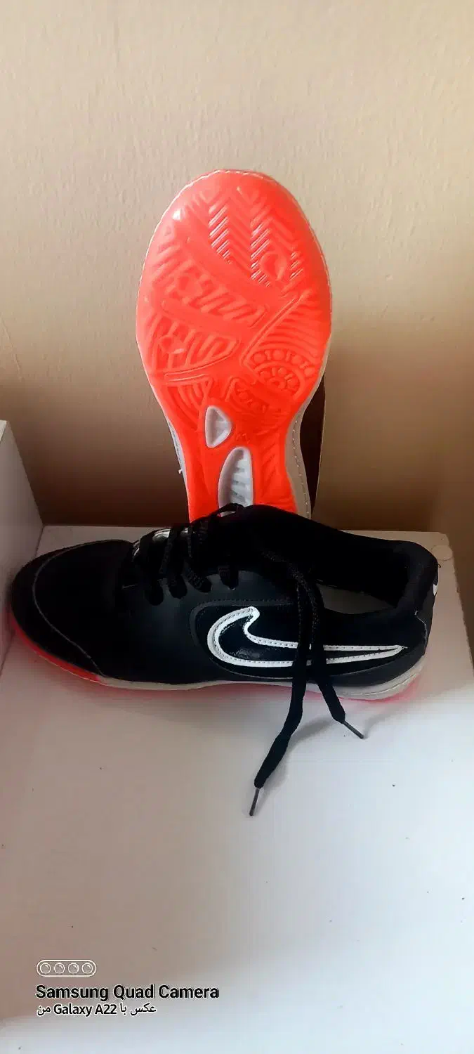 کفش ورزشی|تجهیزات ورزشی|سراب, |دیوار