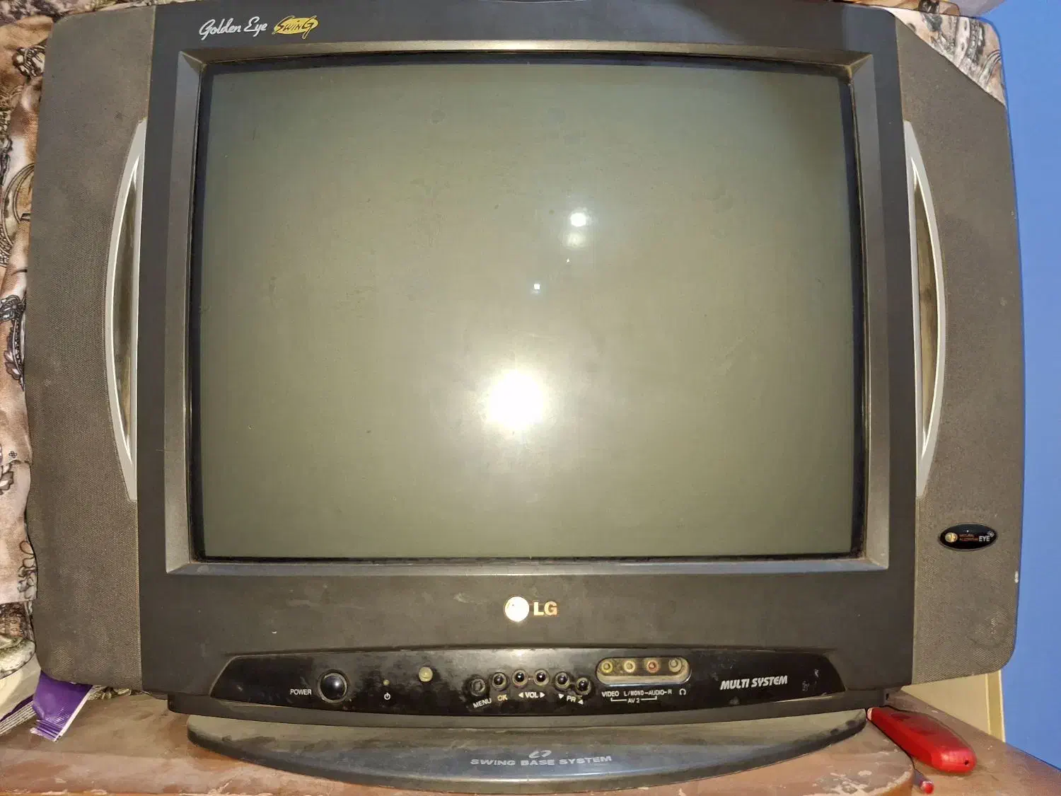 تلوزیون قدیمی|تلویزیون و پروژکتور|بندر گناوه, |دیوار