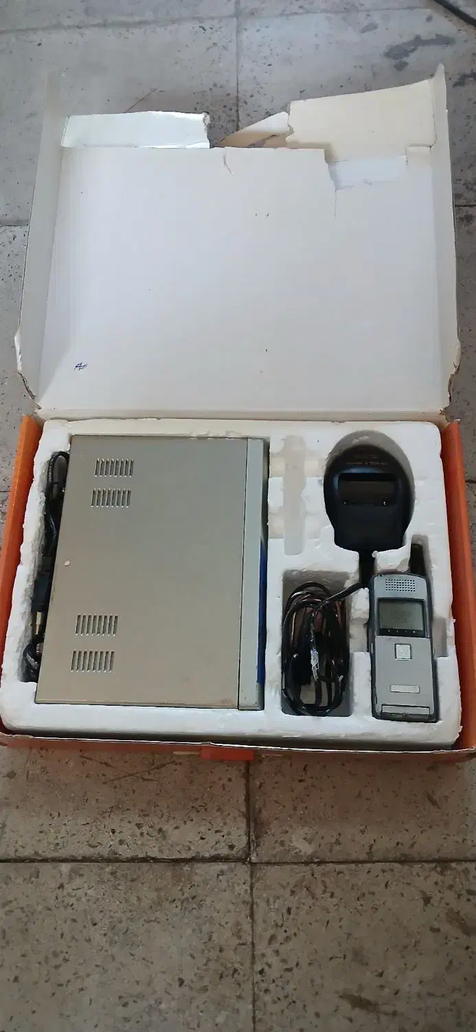 تلفن بی سیم قدیمی برد بالا|کلکسیون اشیاء عتیقه|هشتگرد, هشتگرد قدیم|دیوار