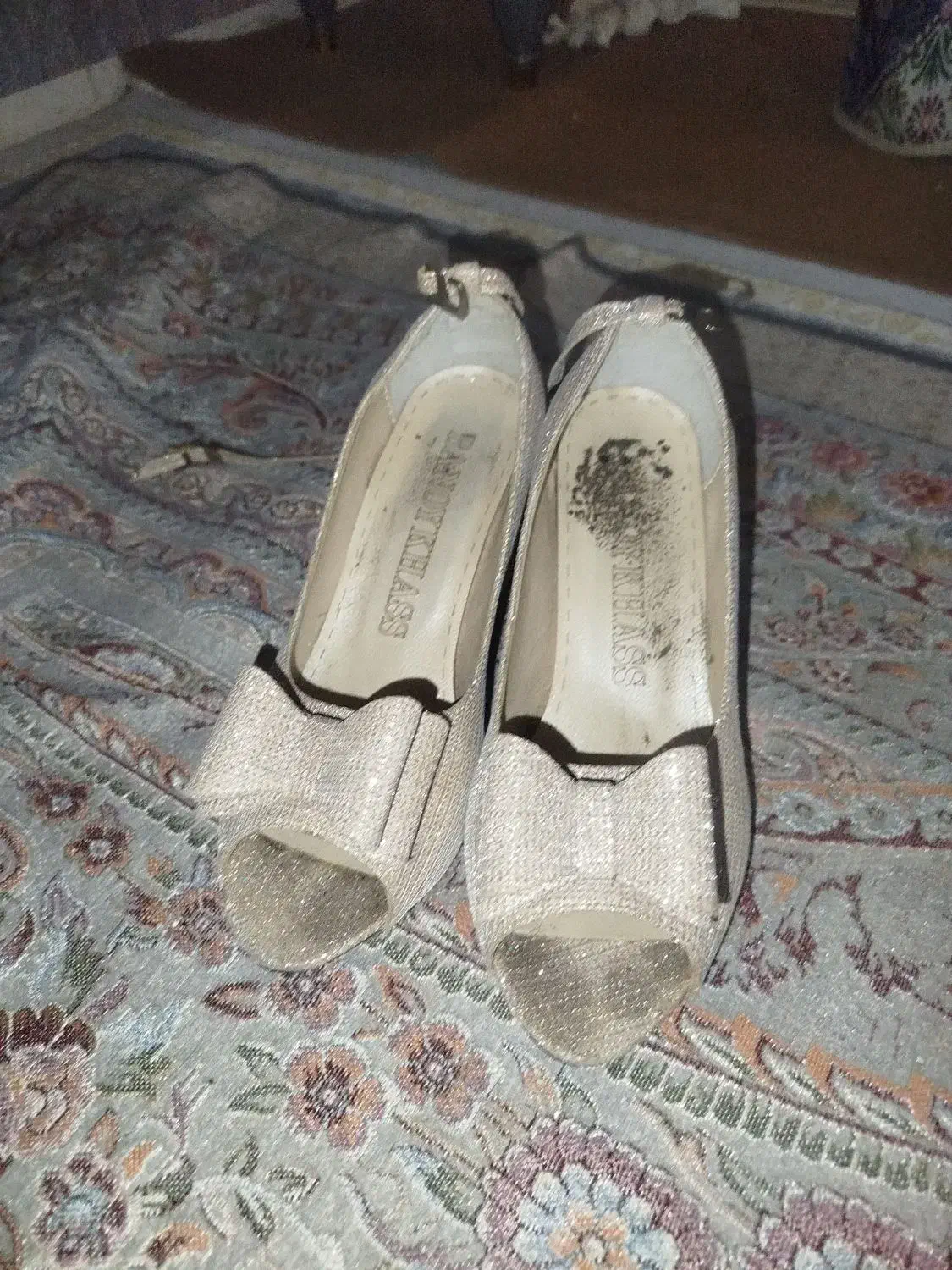 دو عدد کفش|کیف، کفش، کمربند|یزد, |دیوار