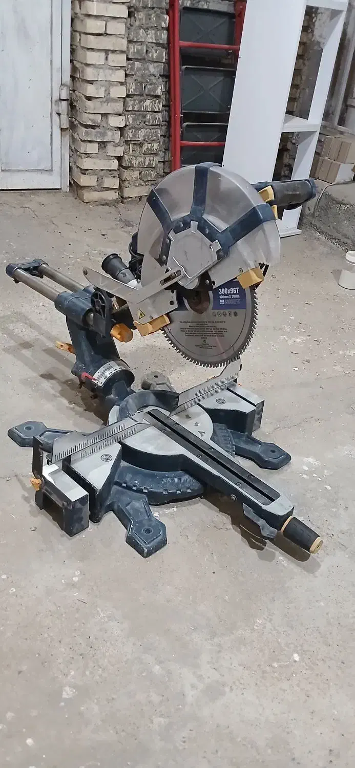 فارسی بر ریلی تیغ ۳۰سانت کره ای اصل|ابزارآلات|شوشتر, |دیوار