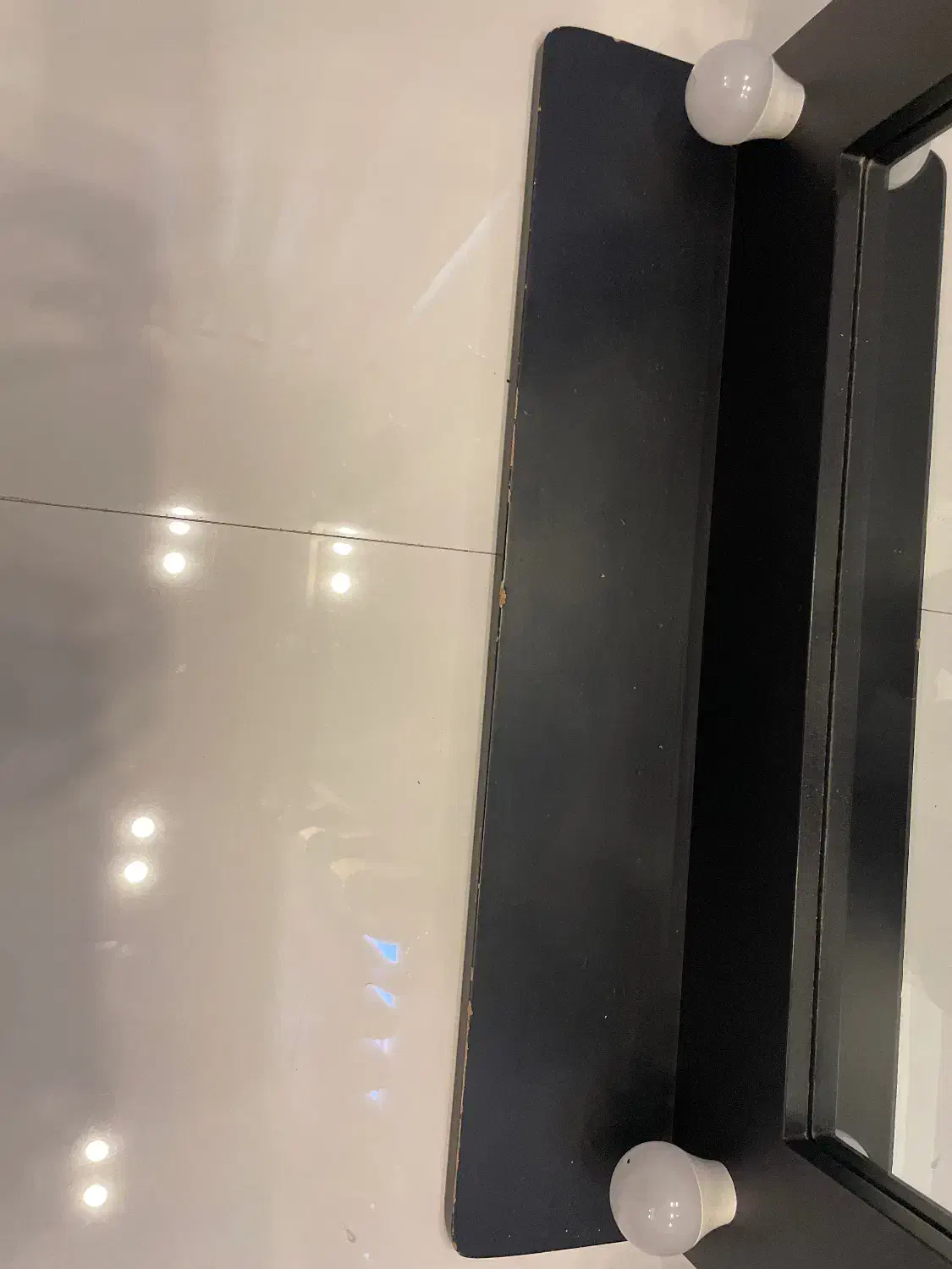 اینه چراغدار|آینه|مشهد, نیروی هوایی|دیوار