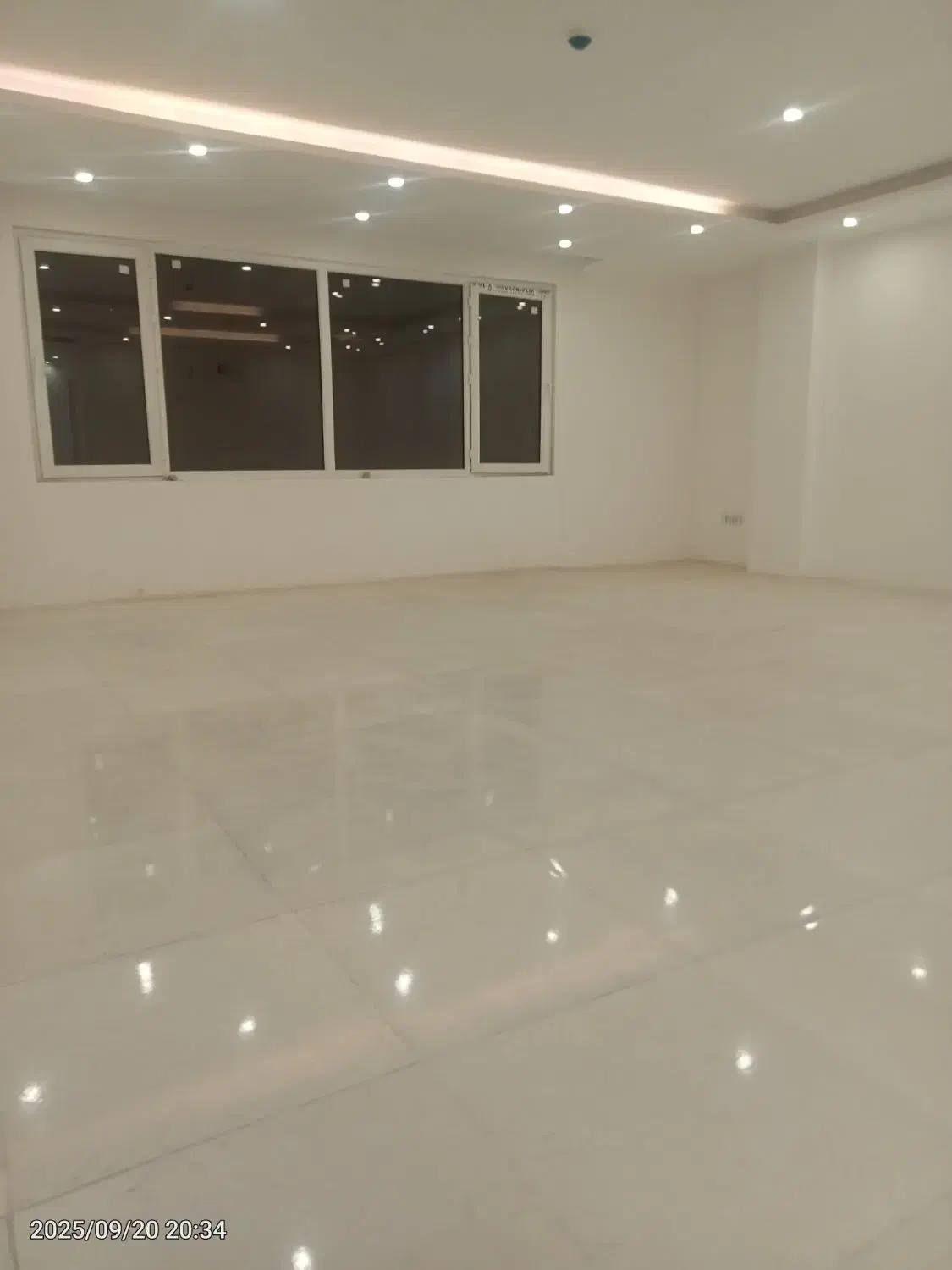 فروش سه خوابه۱۵۲ متر/ تک واحدی/در آزادشهر/نوساز|فروش آپارتمان|بندرعباس, |دیوار