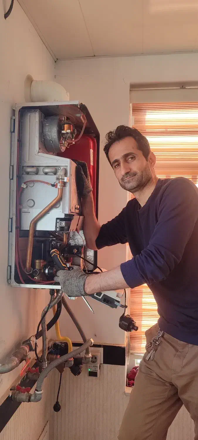 تعمیرات وسرویس انواع پکیج گرمایشی|آبگرمکن، پکیج، شوفاژ|بوکان, |دیوار