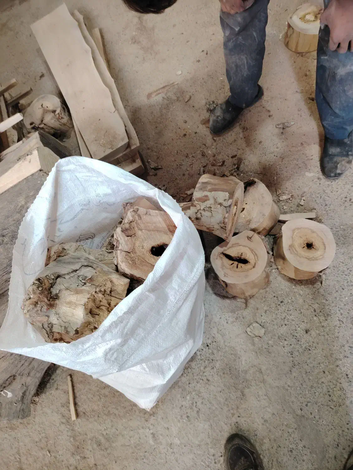 چوب هیزم نجاری جهت اتش وذغال|عمدهفروشی|خمینیشهر, |دیوار