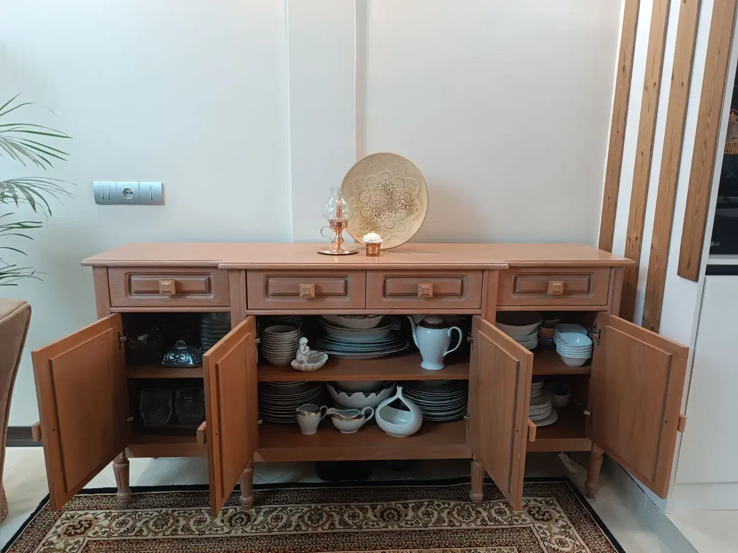 کنسول نوفقط چند ماه استفاده شده فروش به علت مهاجرت|بوفه، ویترین، کنسول|تهران, افسریه شمالی|دیوار