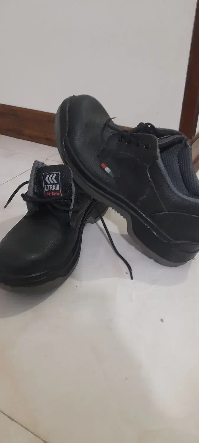دوعدد کفش ایمنی نو ساقدار وبی ساق|کیف، کفش، کمربند|رودهن, |دیوار