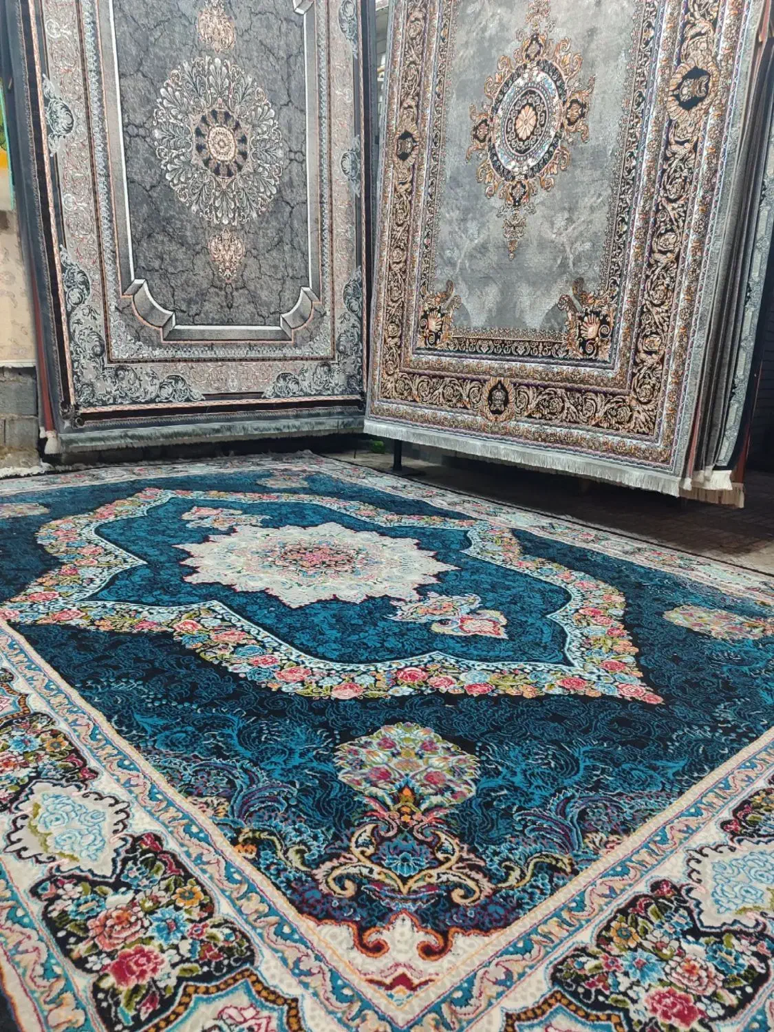 قالیچه فرشینه فرش و گلیم آمل|فرش|آمل, |دیوار