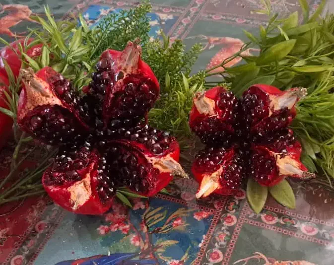فروش تکی و عمده انار دکوری شب یلدا چهار قاچ|صنایع دستی و سایر لوازم تزئینی|تهران, خانی آباد نو شمالی|دیوار