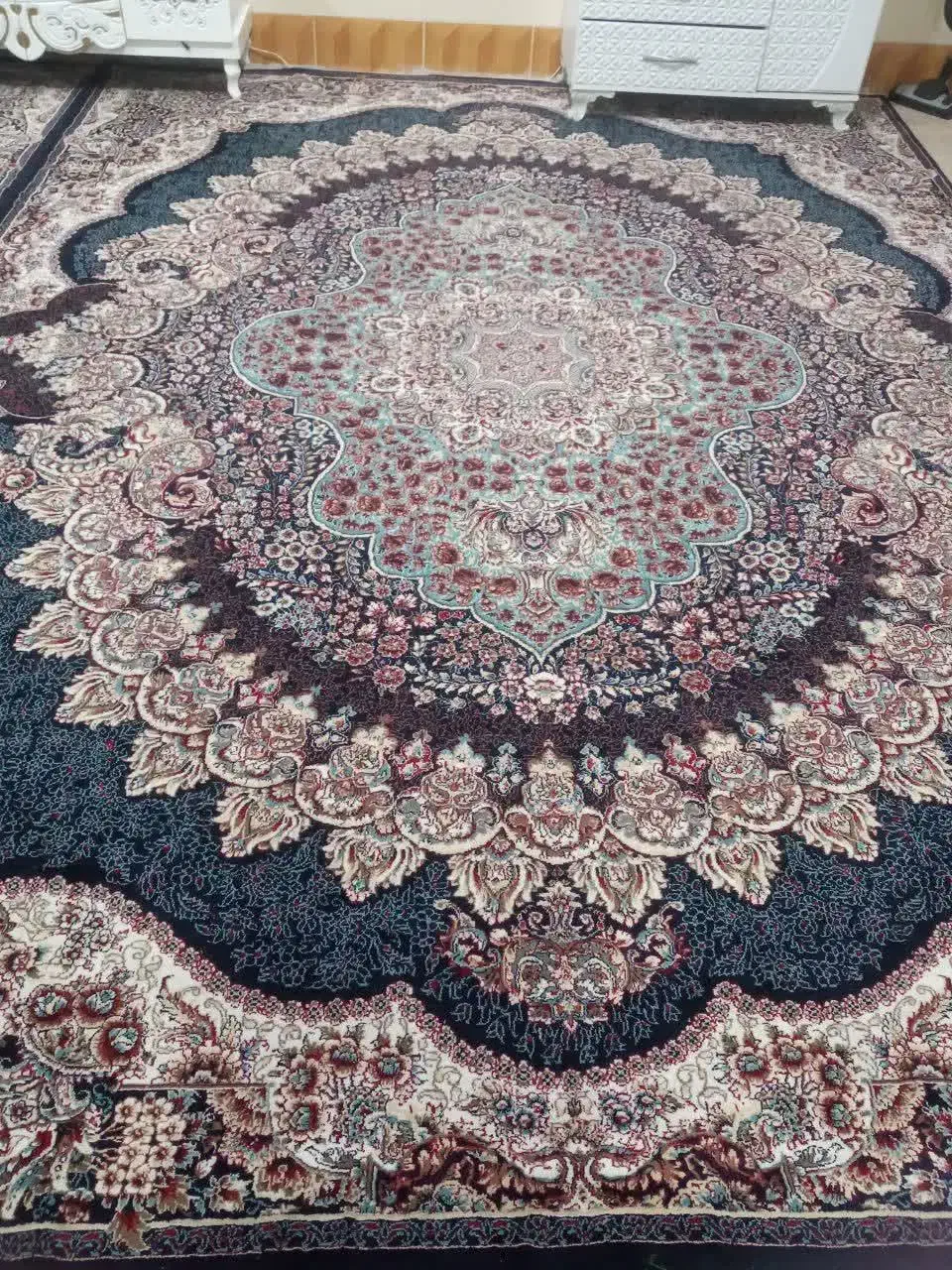 فرش|فرش|قم, حکمت شمالی|دیوار