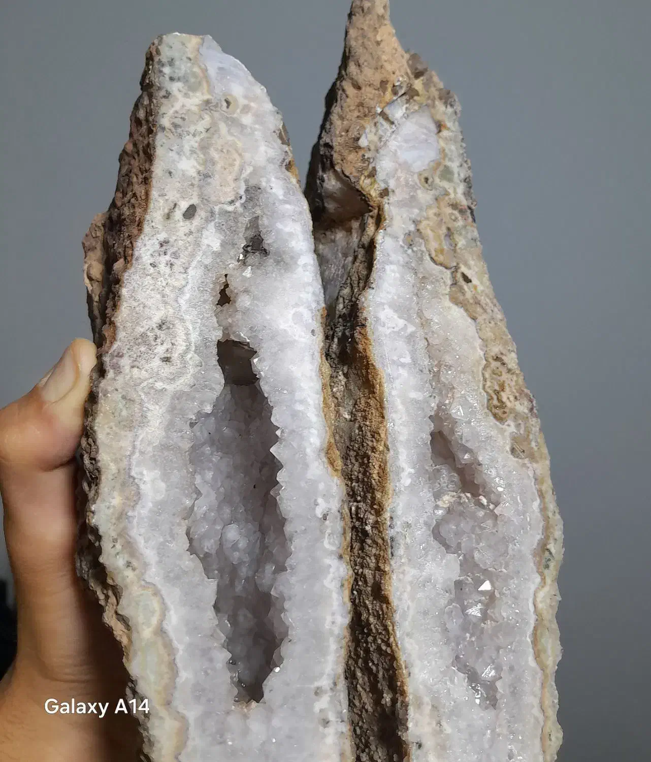 سنگ کوارتز بزرگ|جواهرات|نوشین شهر, |دیوار