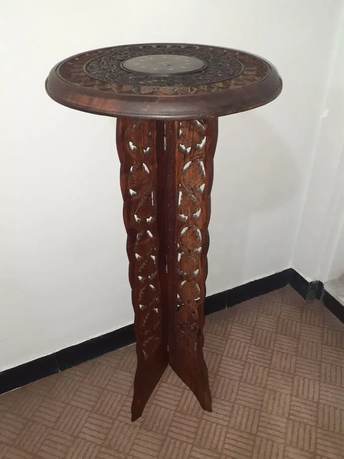 میز چوبی عتیقه دستساز هندی نونو(کمیاب و کلکسیونی)|کلکسیون اشیاء عتیقه|اصفهان, نقش جهان|دیوار