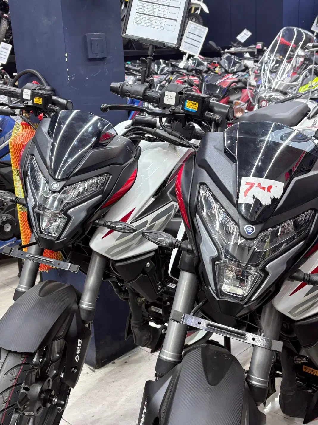 باجاجNS200 مدل۱۴۰۴ باشرایط اقساط ویژه تا۲۰ماه|موتورسیکلت|تهران, جمهوری|دیوار