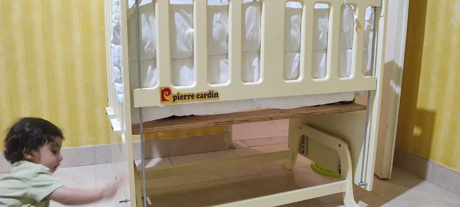 گهواره پیر کاردین|تخت و صندلی بچه|تهران, اختیاریه|دیوار