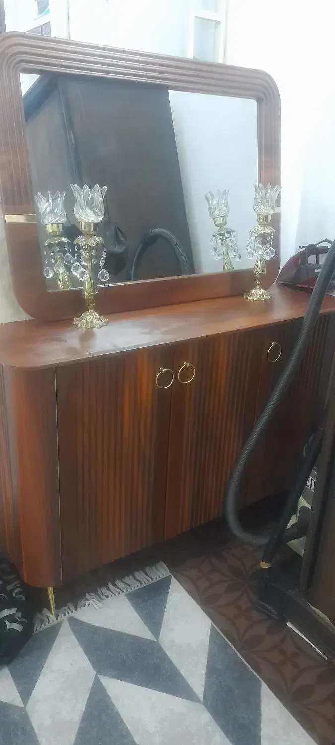 میز کنسول اینه|بوفه، ویترین، کنسول|قم, نخودی|دیوار