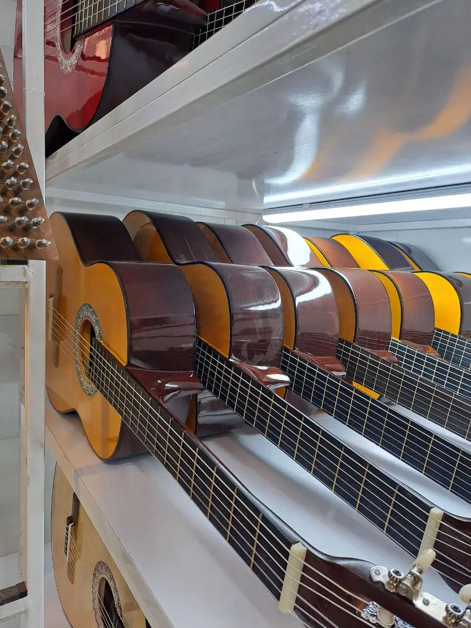 گیتار و سنتور با چک ۸ ماهه بخر|گیتار، بیس، امپلیفایر|سنندج, |دیوار