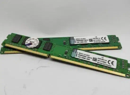 دو عدد رم چهار گیگ باس 12800 ddr3|قطعات و لوازم جانبی رایانه|اهواز, کوی رمضان|دیوار