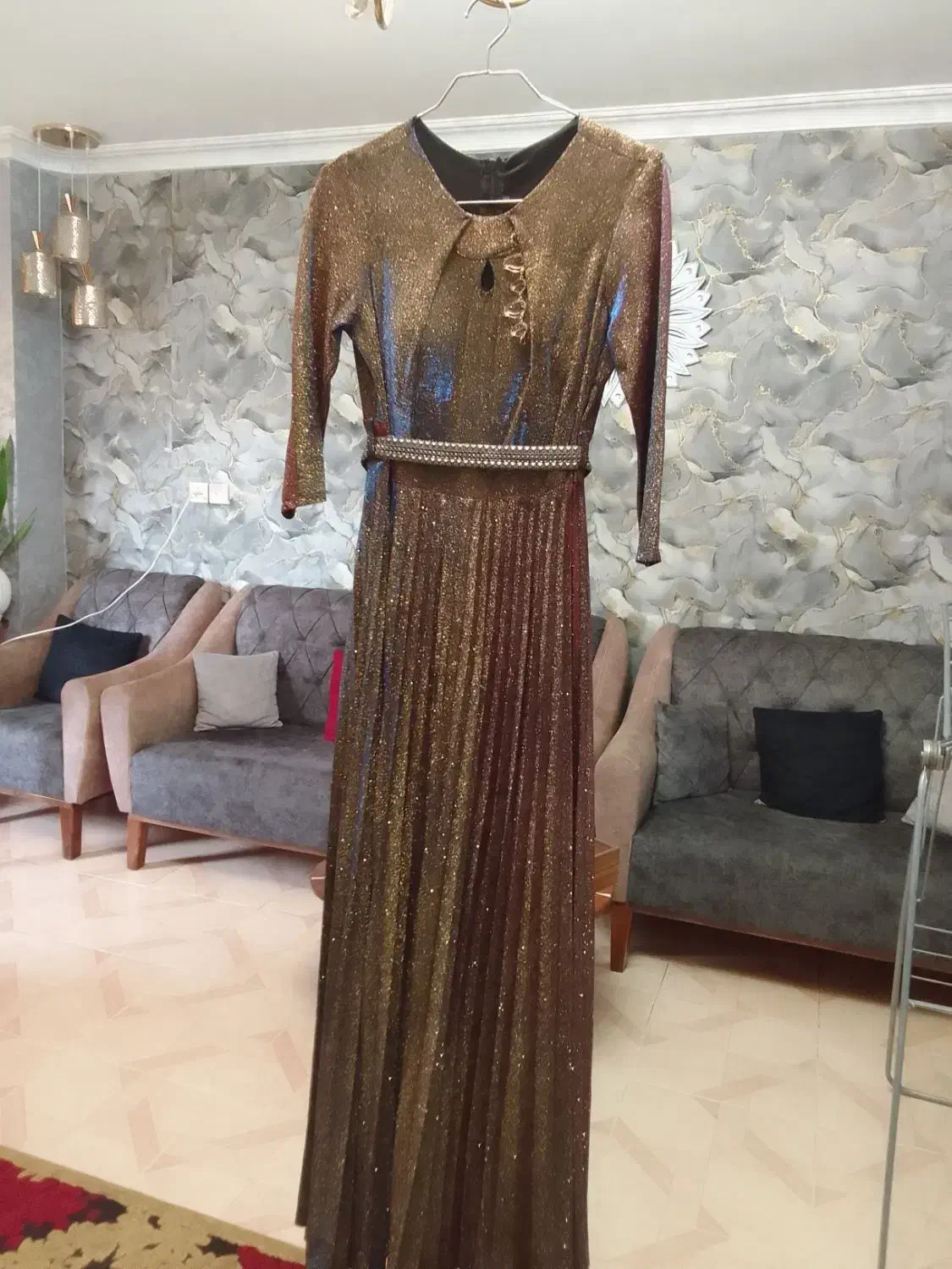 لباس مجلسی|لباس|ماسال, |دیوار