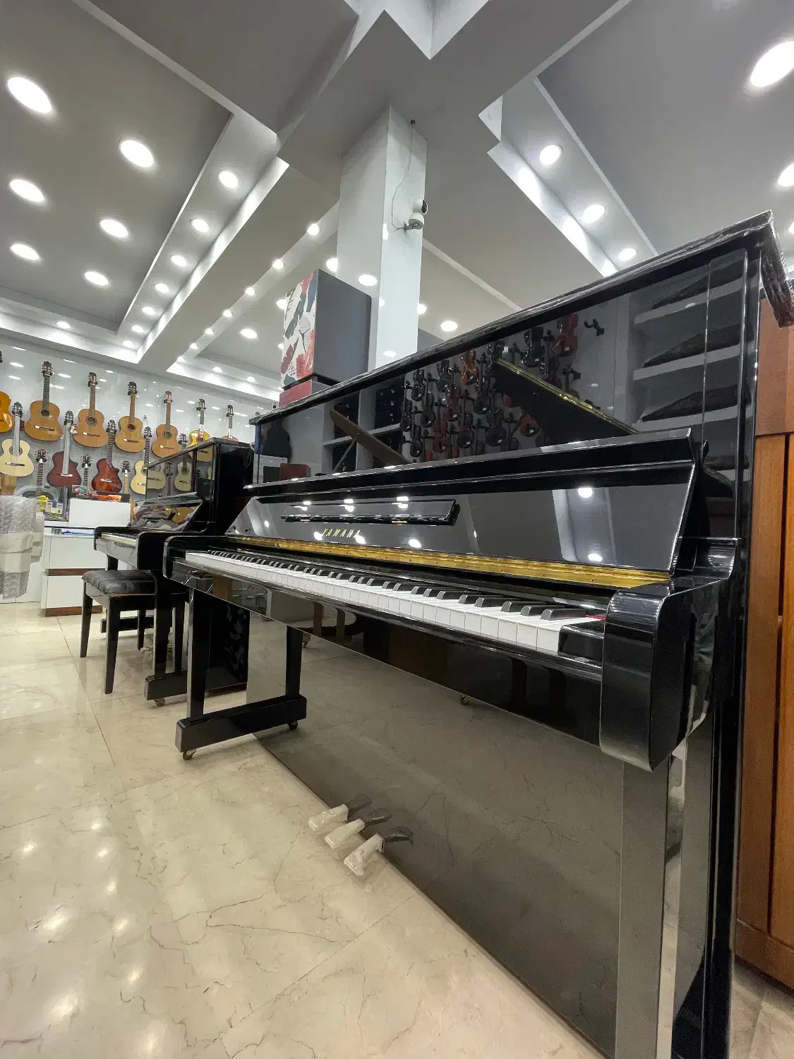 استخدام فروشنده آقا در محمدوده پل حافظ|استخدام بازاریابی و فروش|تهران, جمهوری|دیوار