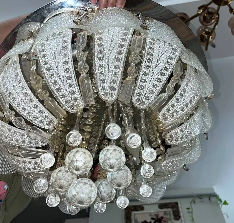 لوستر|لوستر و چراغ آویز|پرند, فاز ۶|دیوار