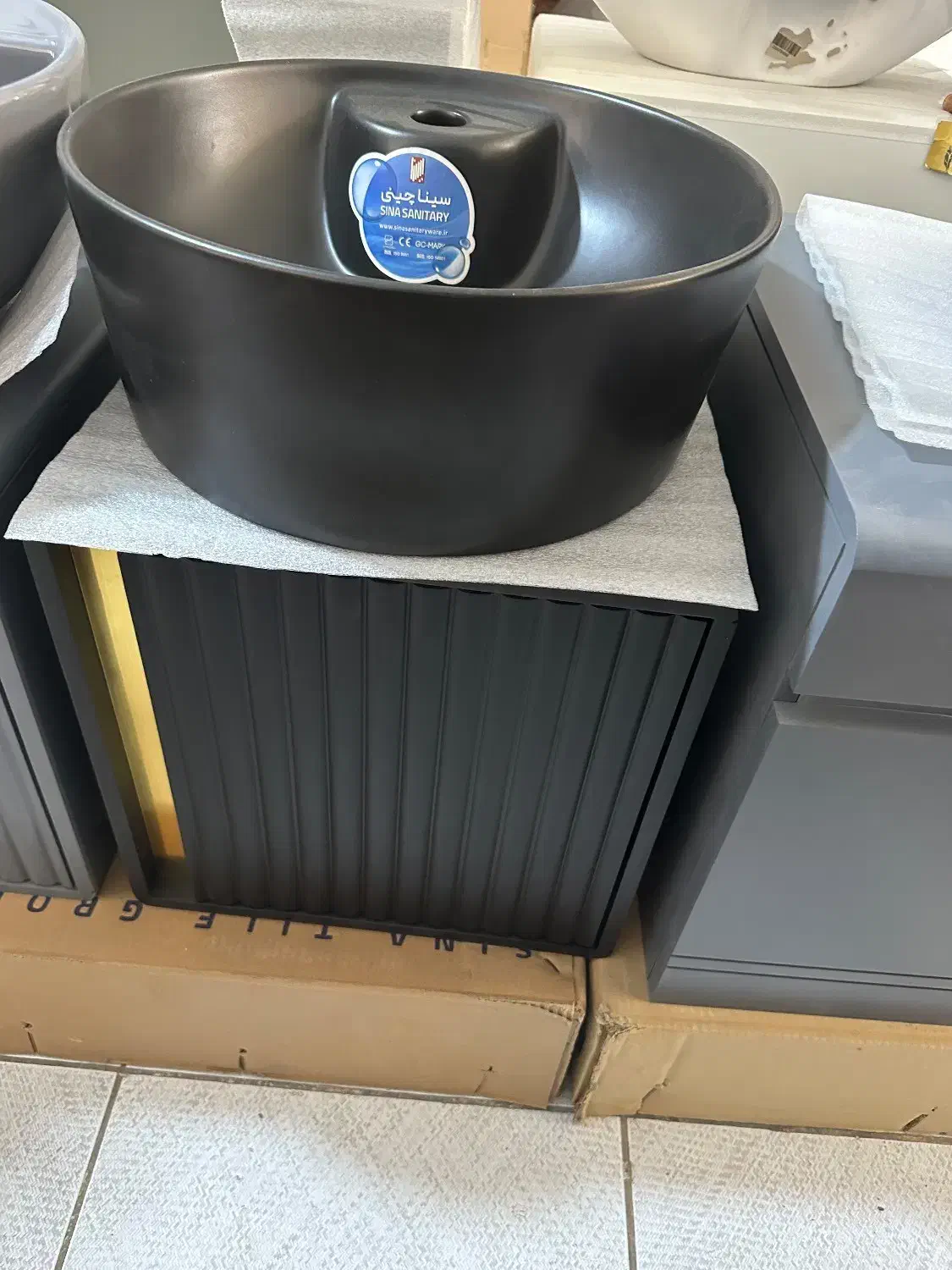 تولیدی روشویی الماس|لوازم سرویس بهداشتی|شیراز, فرگاز|دیوار