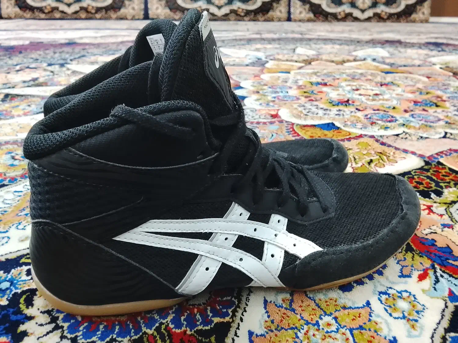 کفش کشتی اورجینال|تجهیزات ورزشی|تهران, فلسطین (میدان انقلاب)|دیوار