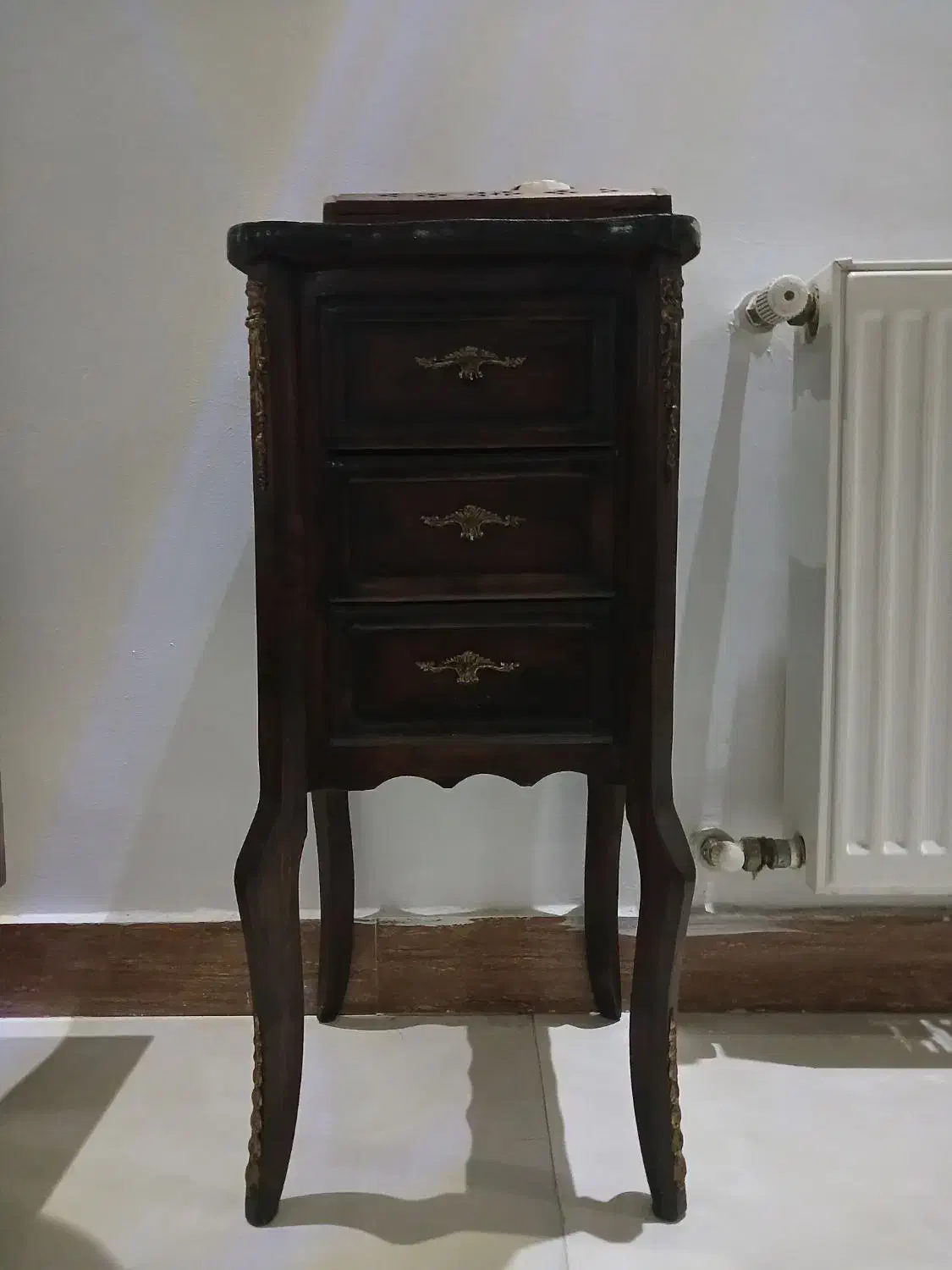 میز تلفن|میز تلفن|ری, سیزده آبان|دیوار