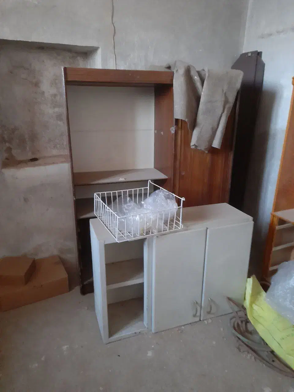 کمد قدیمی|جاکفشی، کمد، دراور|قائن, |دیوار