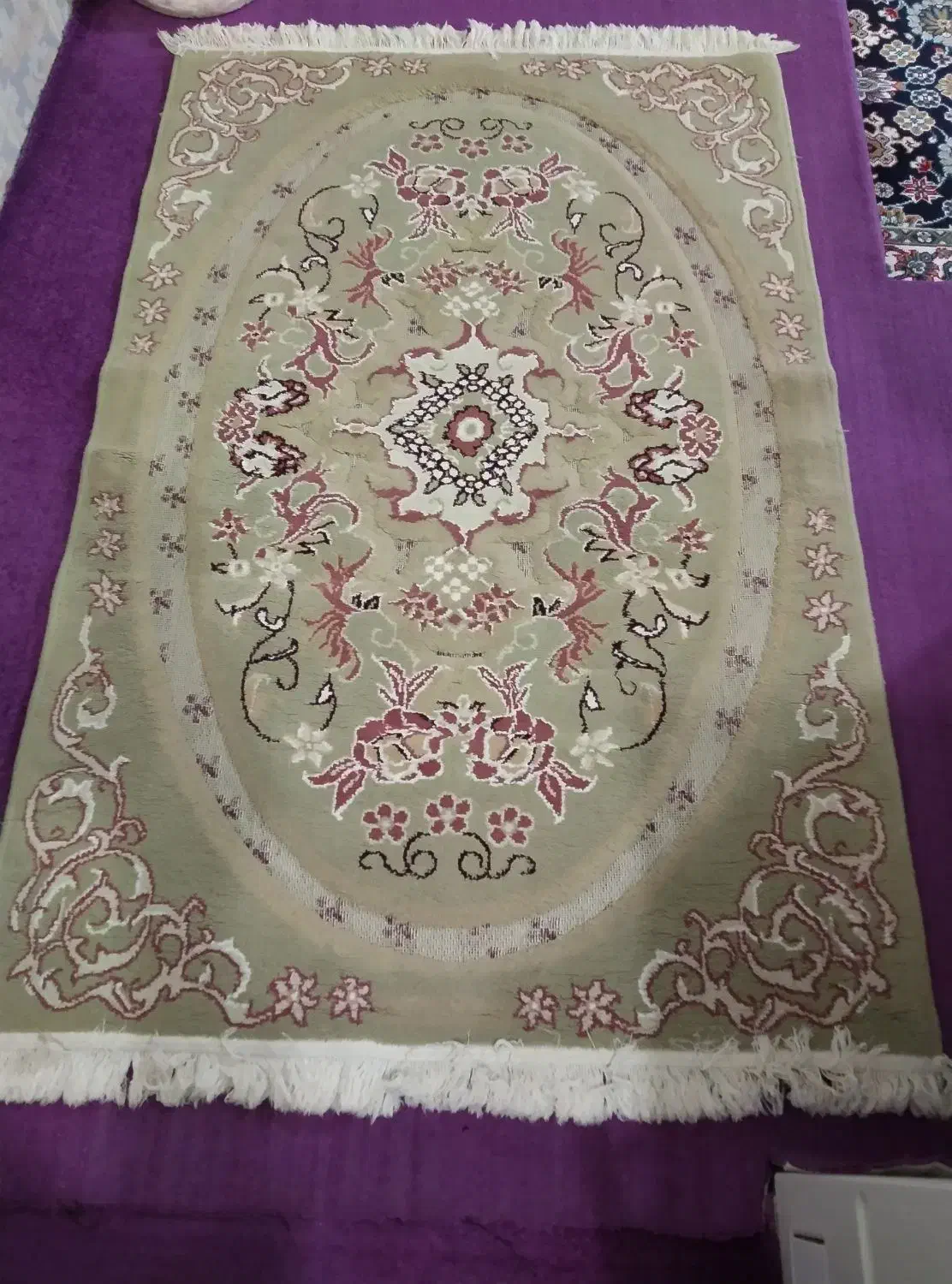 قالیچه گل برجسته|فرش|ایوان, |دیوار