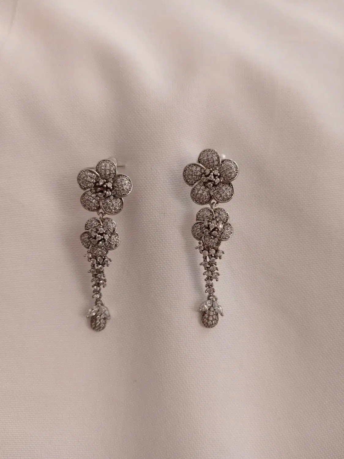 گوشواره|بدلیجات|آشخانه, |دیوار