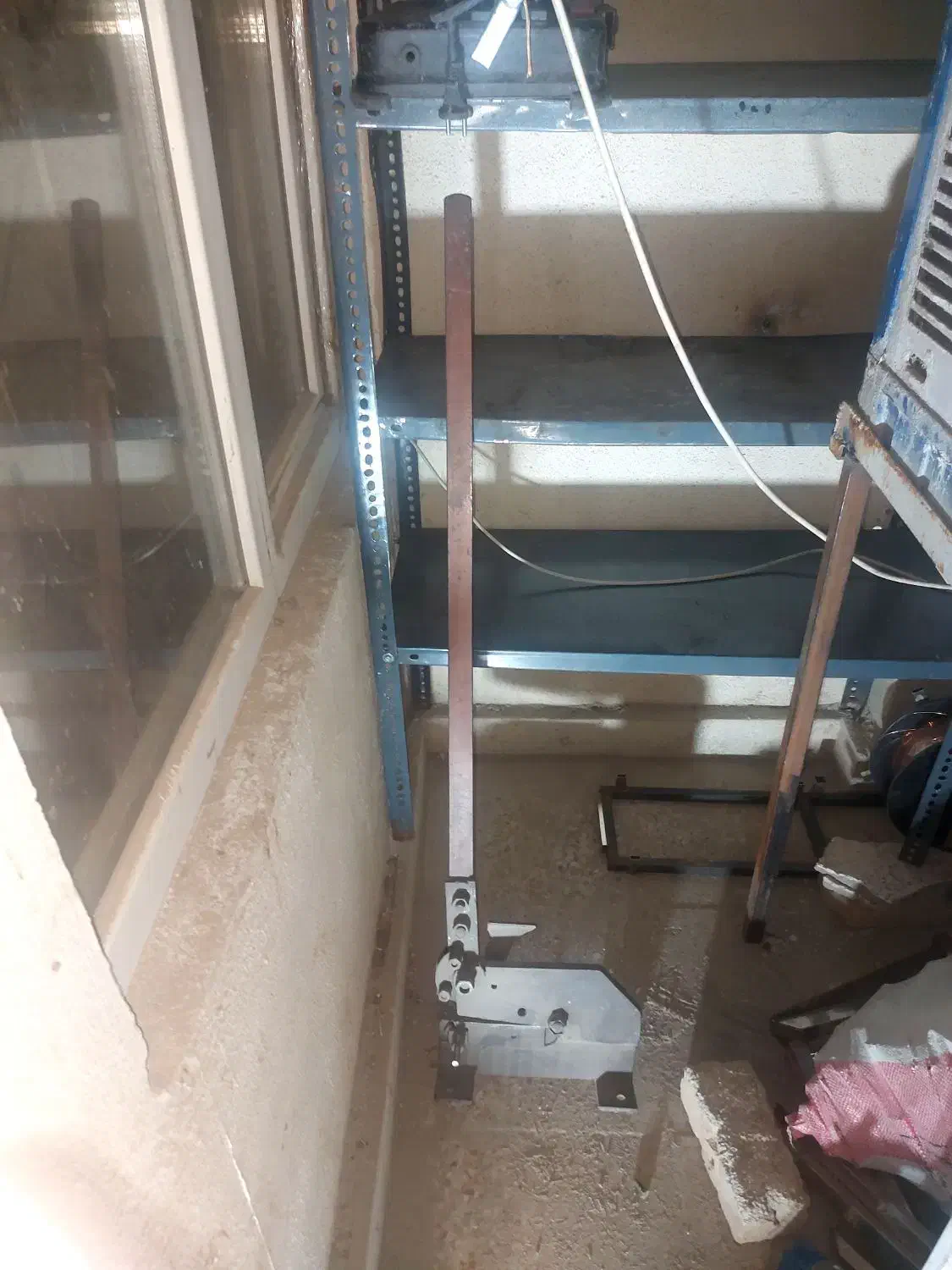 قیچی ورق بر رومیزی|ابزارآلات|اسلامشهر, شهرک سعیدیه|دیوار