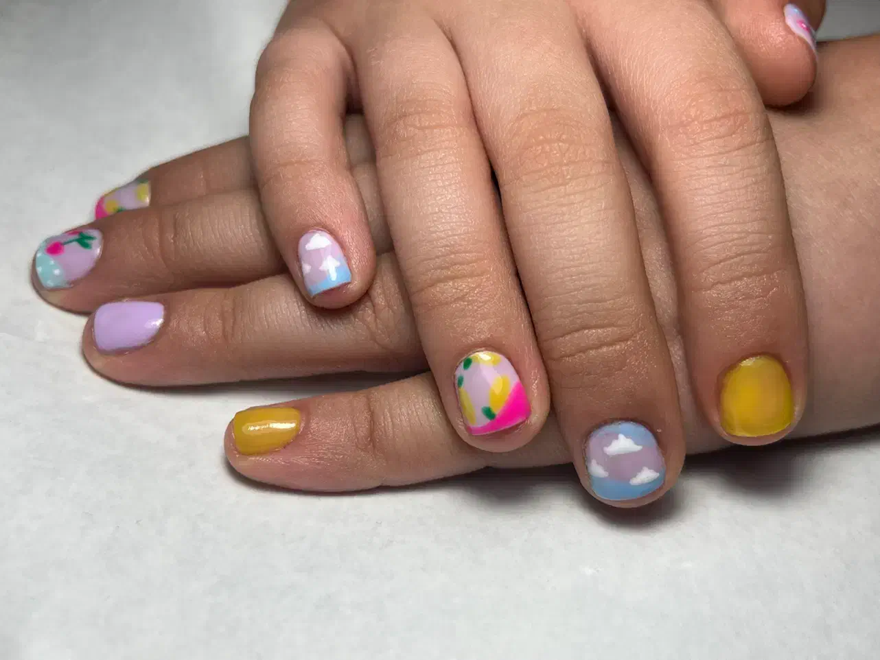 ارائه کلیه خدمات ژل با آف ویژه|خدمات آرایشگری و زیبایی|فولادشهر, A4|دیوار