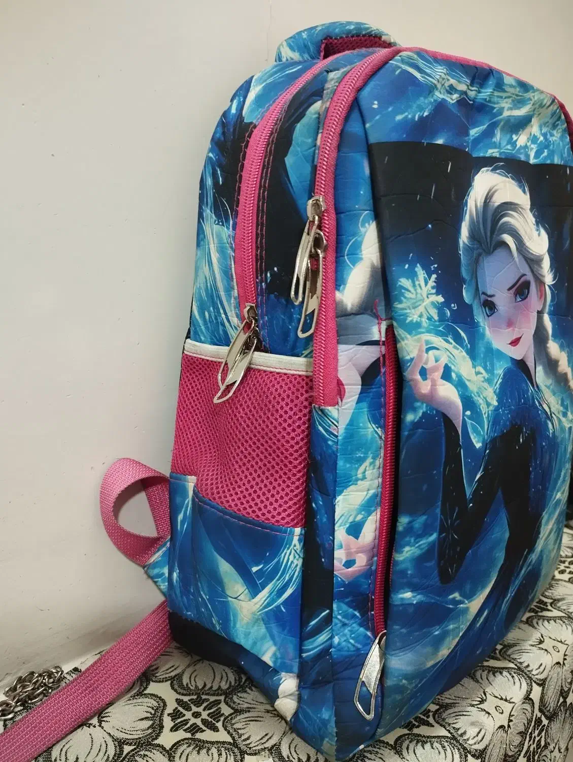 کوله پشتی|کیف، کفش، کمربند|قم, نیروگاه|دیوار