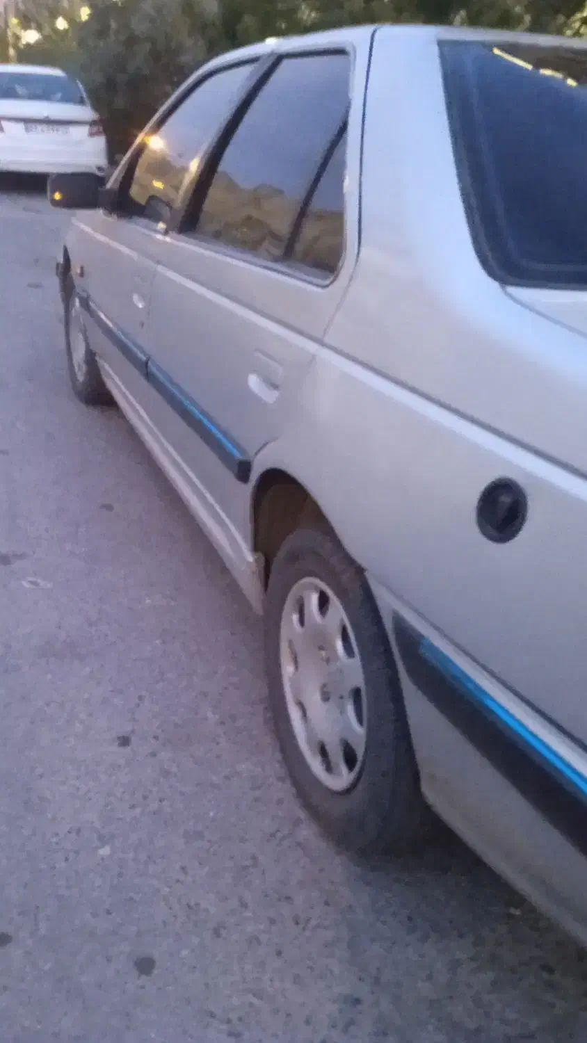 پژو پارس ۸۳|خودرو سواری و وانت|اصفهان, حسین‌آباد|دیوار