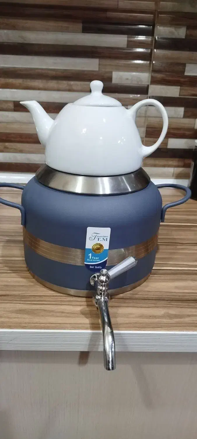 کتری قوری نو همراه با کارتون|قوری، کتری، قهوهساز دستی|محمدشهر, ولدآباد|دیوار