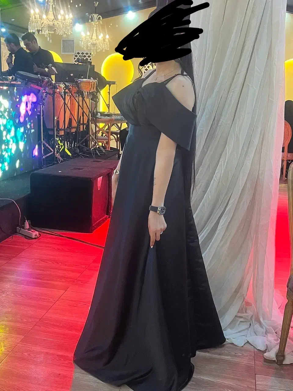 لباس مجلسی|لباس|لواسان, |دیوار