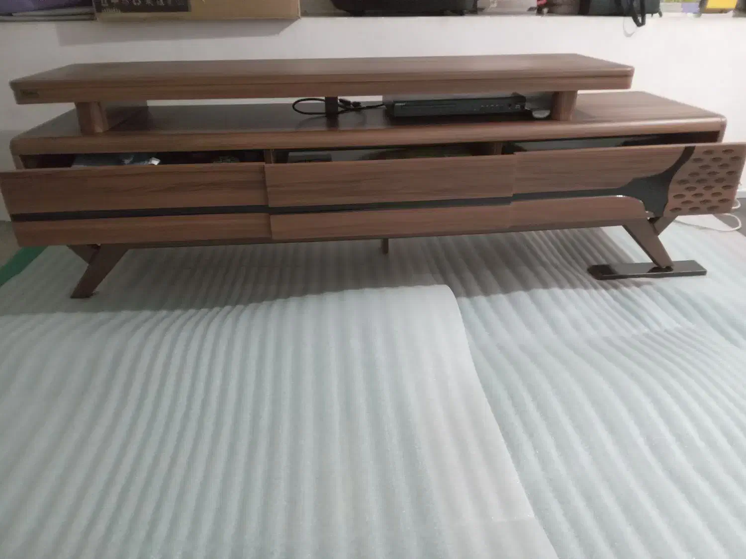 میز تلویزیون نو 160 سانتی|میز تلویزیون|سقز, |دیوار