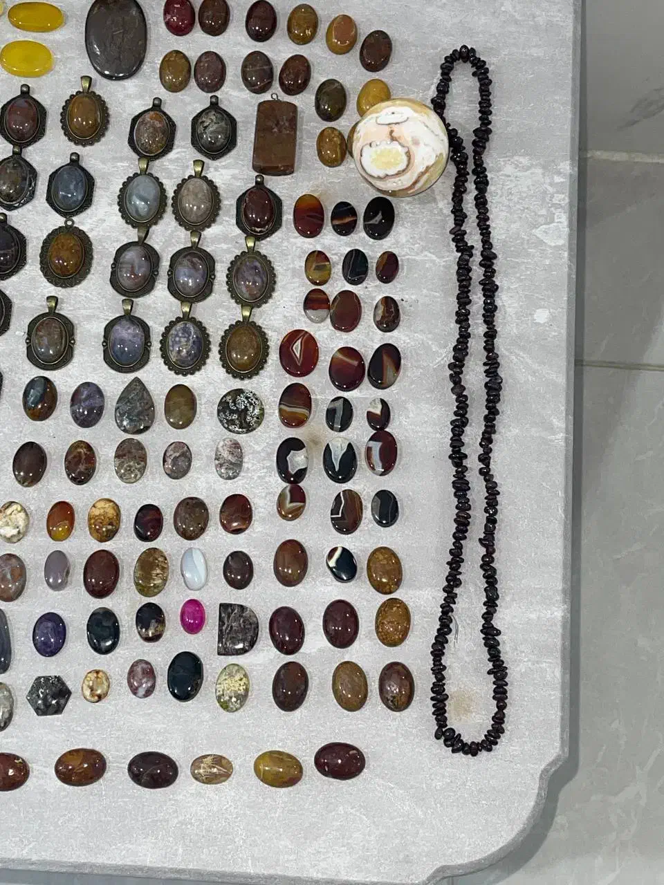 نگین و راف|جواهرات|کوشکنار, |دیوار