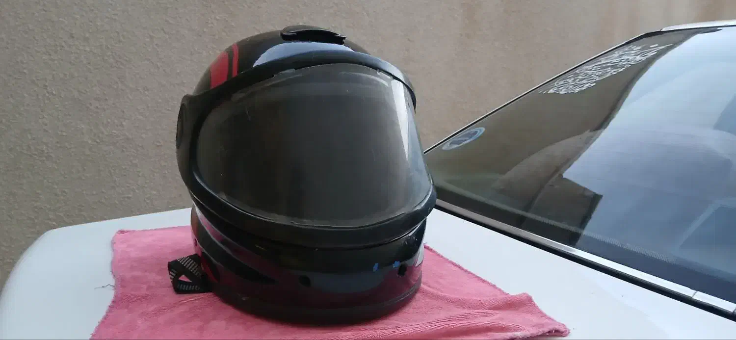 کلاه کاسکت|موتورسیکلت|اقبالیه, |دیوار