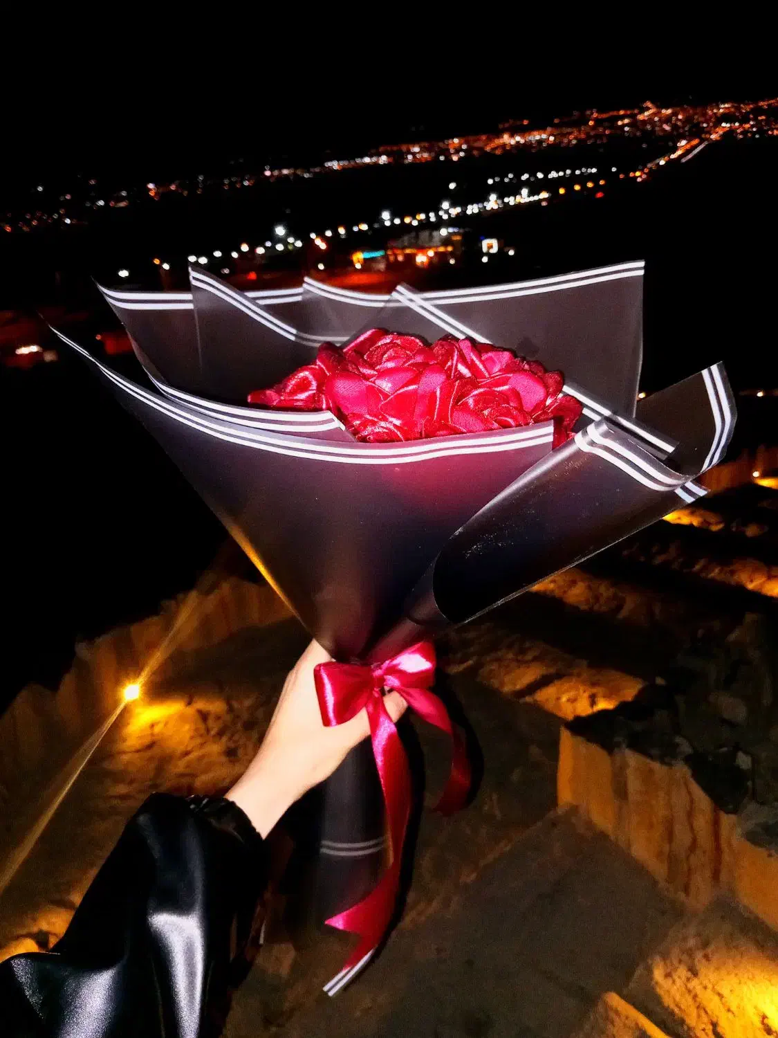 دسته گل موندگار|گل مصنوعی|قائن, |دیوار