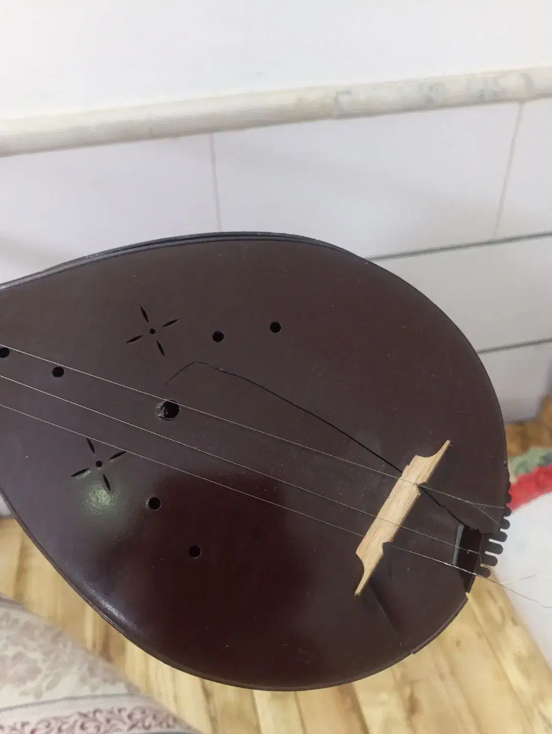 سه تار|سازهای سنتی|قم, شاه ابراهیم|دیوار