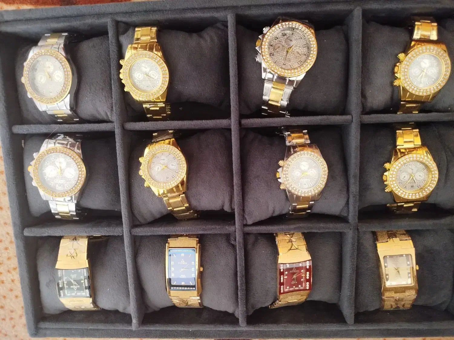 ساعت زنانه ومردانه|ساعت|شیروان (خراسان), |دیوار