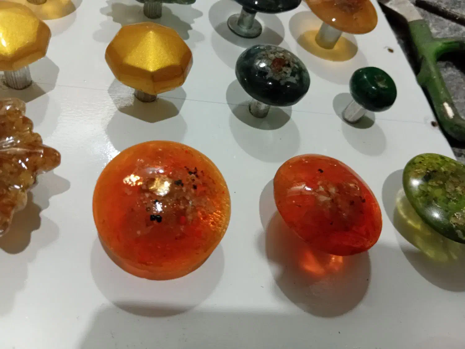 دستگیره وگردنبند جاکلیدی تعداد بالا و پایین|صنایع دستی و سایر لوازم تزئینی|اراک, |دیوار