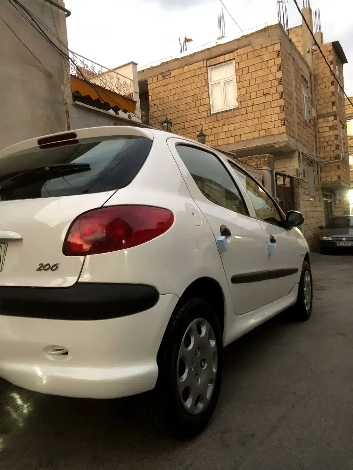 ۲۰۶درحد خشک اصل فرانسه|خودرو سواری و وانت|میانه, |دیوار