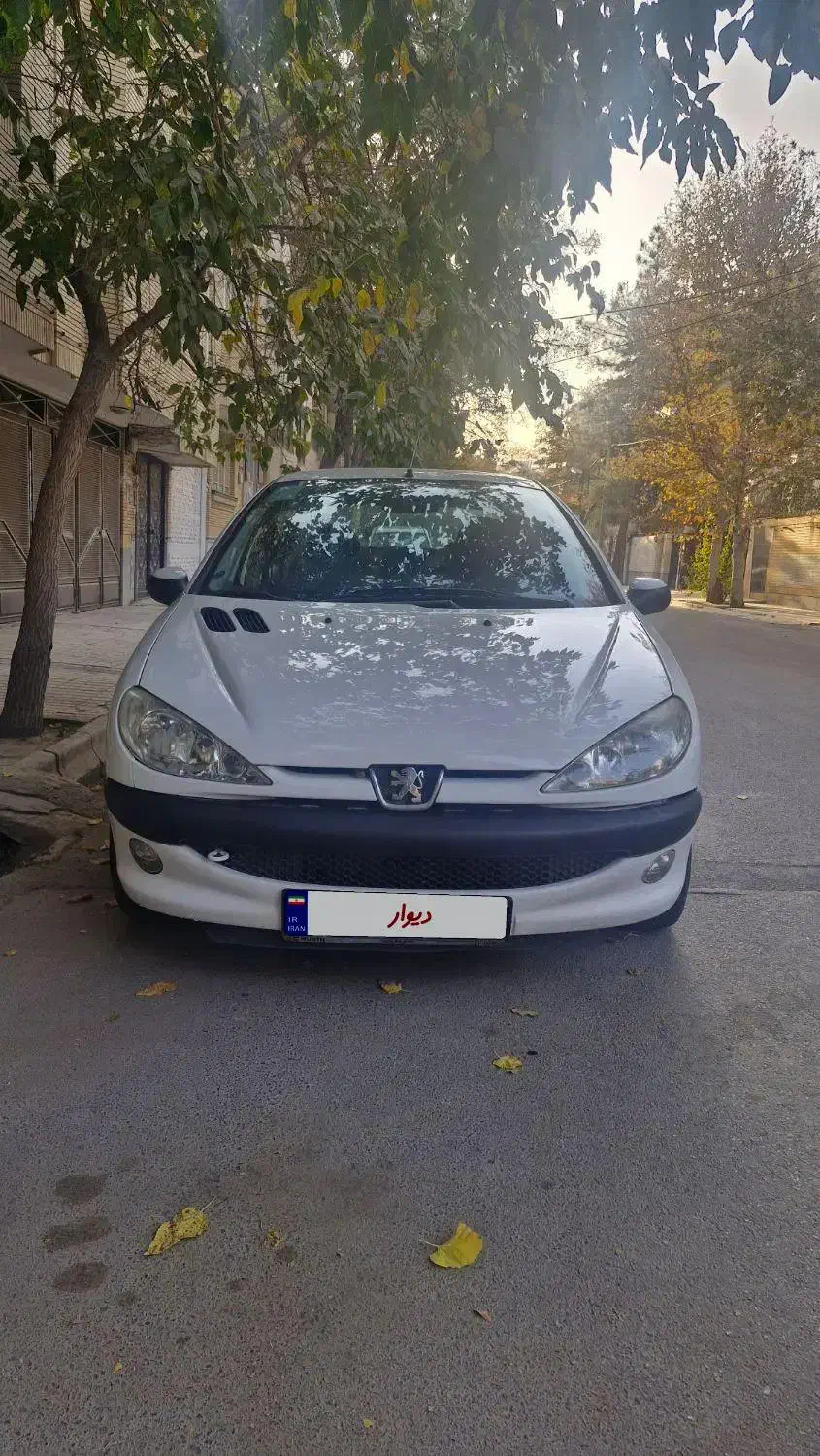 پژو ۲۰۶اس دی وی۸مدل۹۷بیرنگ لاکاغذی|خودرو سواری و وانت|مشهد, هفده شهریور|دیوار