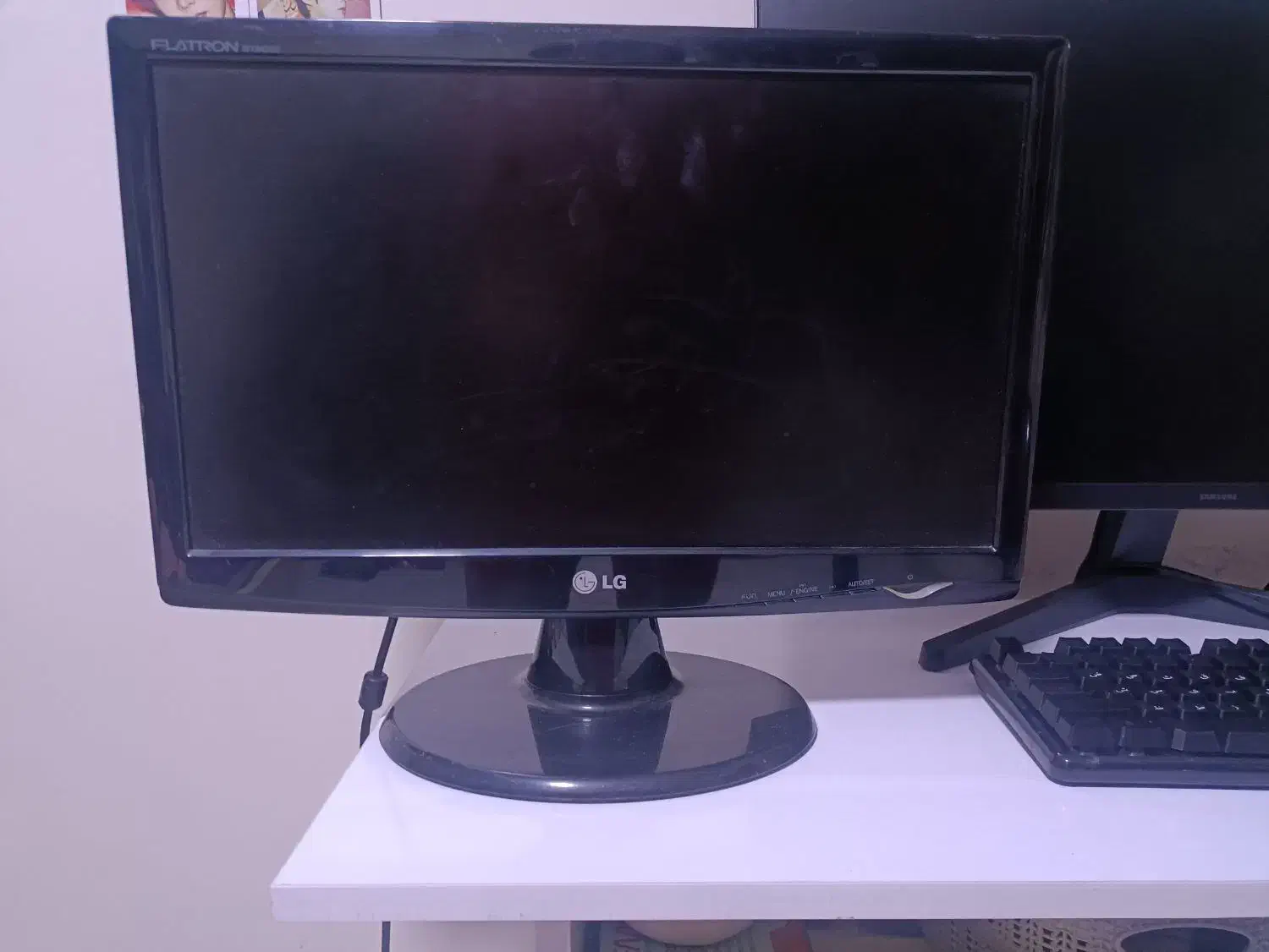 مانیتور ۱۹ اینچی ال جی|رایانه رومیزی|همدان, |دیوار