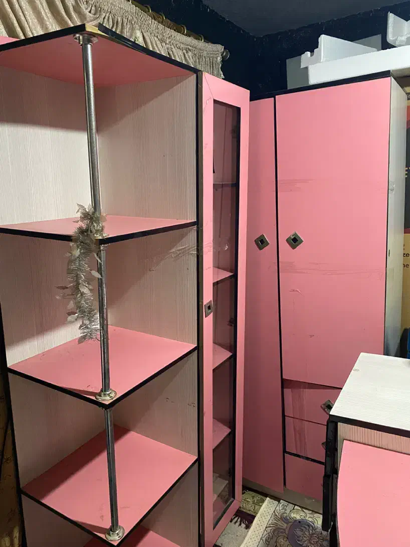 سرویس خواب|تخت و سرویس خواب|لولمان, |دیوار