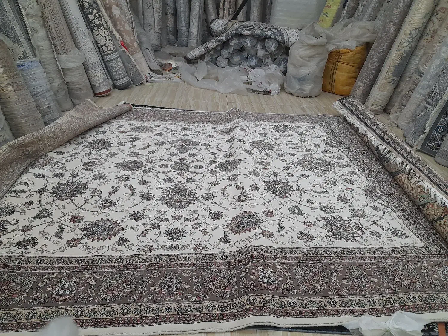 فرش 12متری|فرش|آشخانه, |دیوار